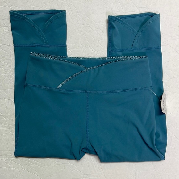 FP Movement by Free People Pants - NEW W/TAGS! Free People FP Movement Mid Rise Get Shorty Leggings Dk Turq Size SP